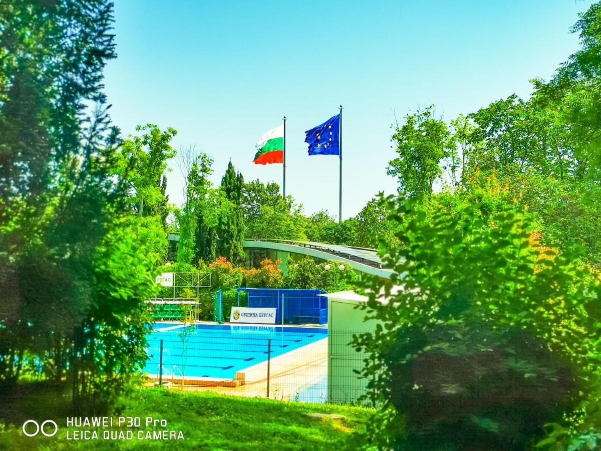 Luxury Apartments Alix Бургас Экстерьер фото