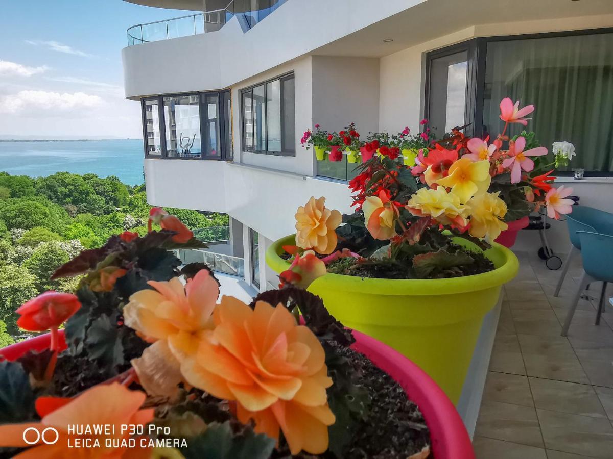 Luxury Apartments Alix Бургас Экстерьер фото